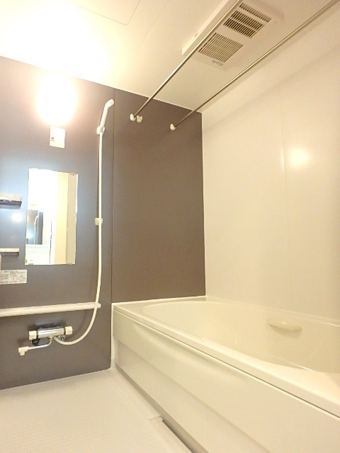 ��ʌ��������܎s�k����i���R���ڂ̃}���V�����̃o�X