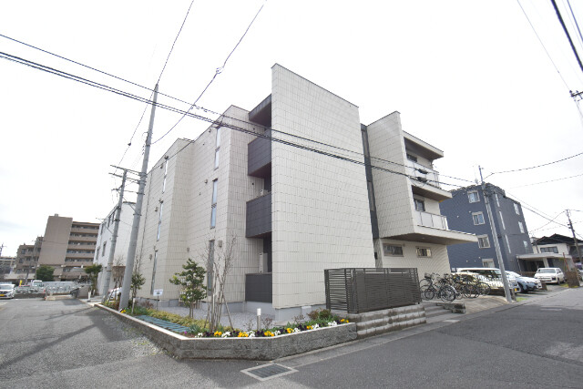 ��ʌ��������܎s�k����i���R����745-1�̃}���V�����̌����O��