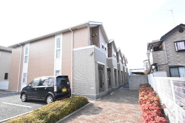 ��ʌ��k�����S�ɓޒ������j�U���ڂ̃A�p�[�g�̂��̑�