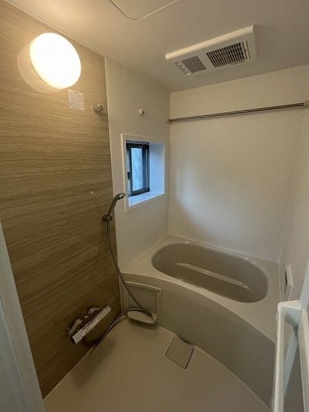 ��ʌ�����s�����J�{���P���ڂ̃A�p�[�g�̃o�X