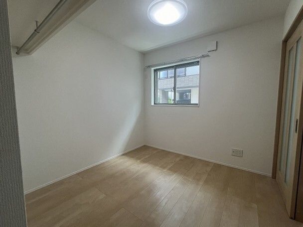 ��ʌ�����s�����J�{���P���ڂ̃A�p�[�g�̂��̑������E�X�y�[�X