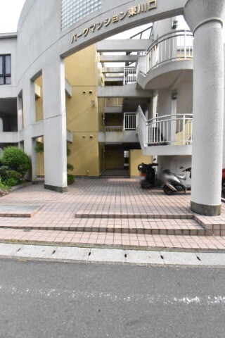 ��ʌ�����s�k����P���ڂ̃}���V�����̃G���g�����X