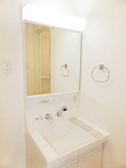 ��ʌ��z�J�s���C�N�^�E���P���ڂ̃A�p�[�g�̐��ʏ�