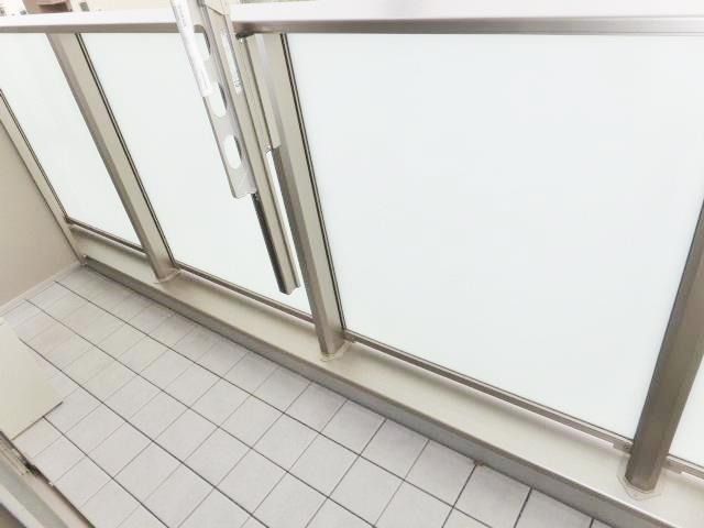 ��ʌ��z�J�s���C�N�^�E���P���ڂ̃A�p�[�g�̃o���R�j�[