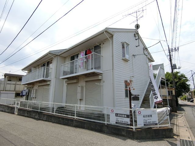 ��ʌ��������܎s��{��O���S����821-1�̃A�p�[�g�̌����O��