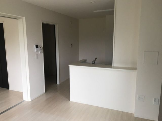 ��ʌ�����s�厚���L�˂̃A�p�[�g�̋��ԁE���r���O