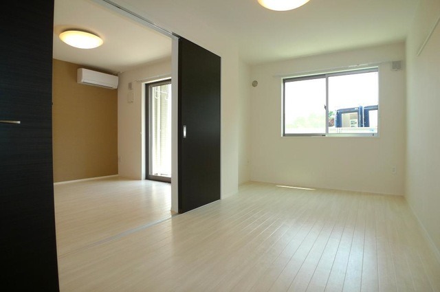 ��ʌ�����s�厚���L�˂̃A�p�[�g�̂��̑������E�X�y�[�X