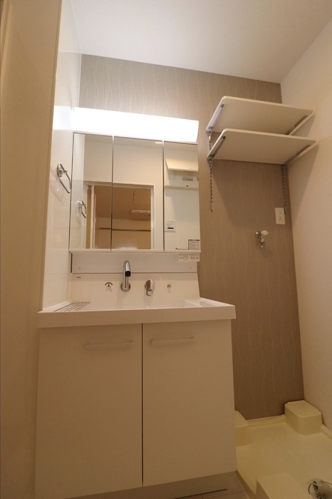 ��ʌ��������܎s�΋�����R���ڂ̃A�p�[�g�̐��ʏ�