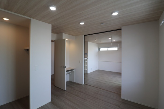 ��ʌ��������܎s�΋�����R���ڂ̃A�p�[�g�̋��ԁE���r���O