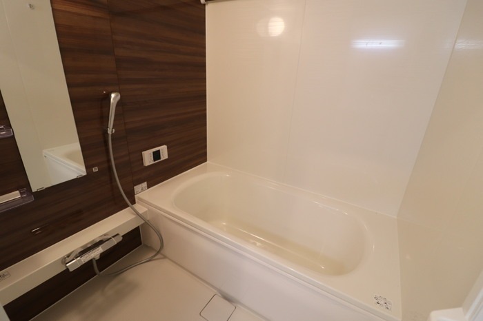 ��ʌ��������܎s�΋�����R���ڂ̃A�p�[�g�̃o�X