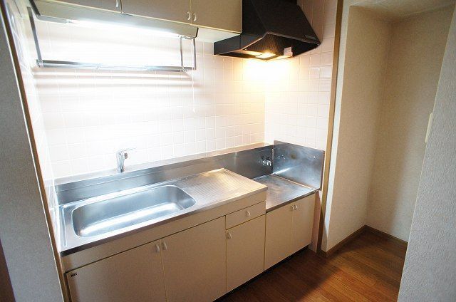 ��ʌ�����s�厚�ԎR�̃}���V�����̃L�b�`��