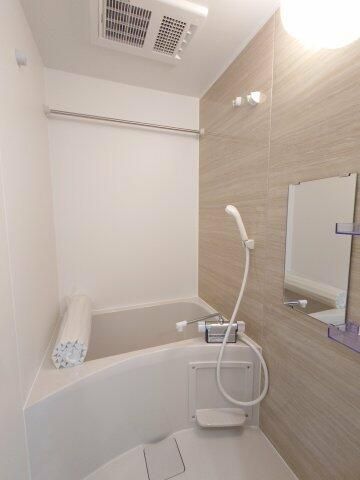 ��ʌ��������܎s��{��听���P���ڂ̃A�p�[�g�̃o�X