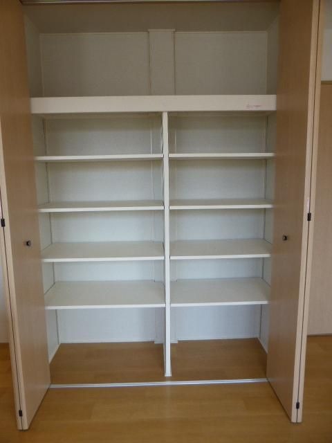 ��ʌ�����s�����Q���ڂ̃A�p�[�g�̎��[