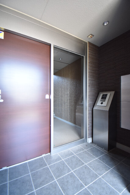 ��ʌ�����s�����P���ڂ̃A�p�[�g�̃G���g�����X