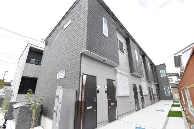 ��ʌ��������܎s�k��{�����S����102-32�̃A�p�[�g�̌����O��