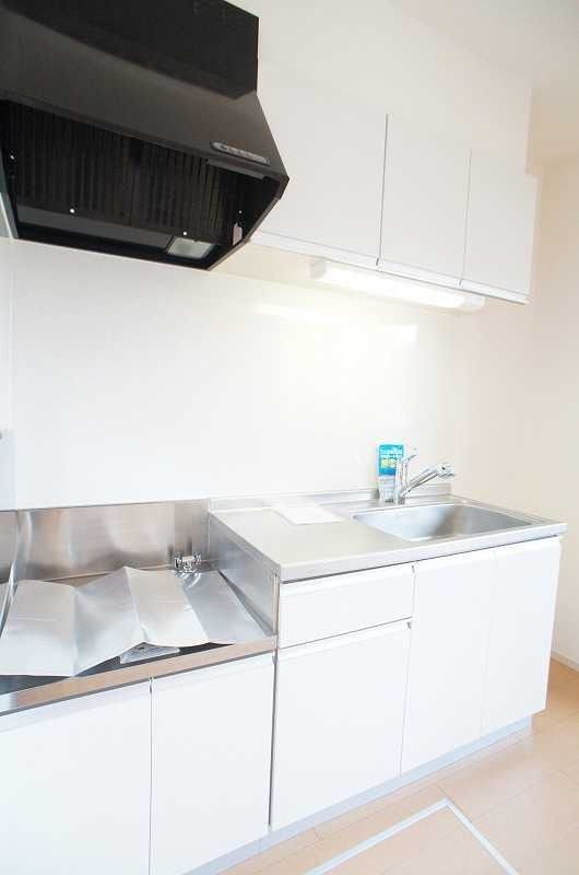 ��ʌ������s�����Q���ڂ̃A�p�[�g�̃L�b�`��