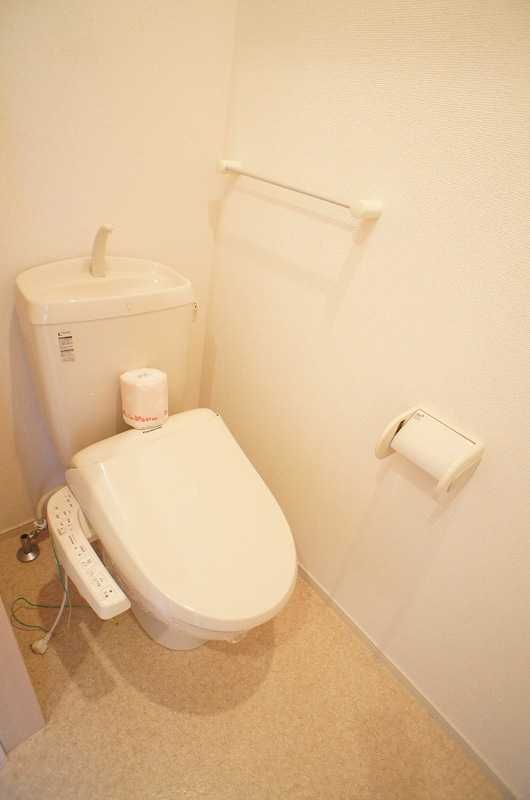 ��ʌ������s�����Q���ڂ̃A�p�[�g�̃g�C��