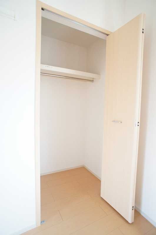 ��ʌ������s�����Q���ڂ̃A�p�[�g�̎��[