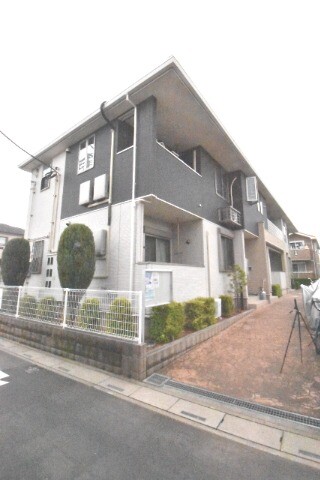 ��ʌ������s�����Q���ڂ̃A�p�[�g�̃G���g�����X