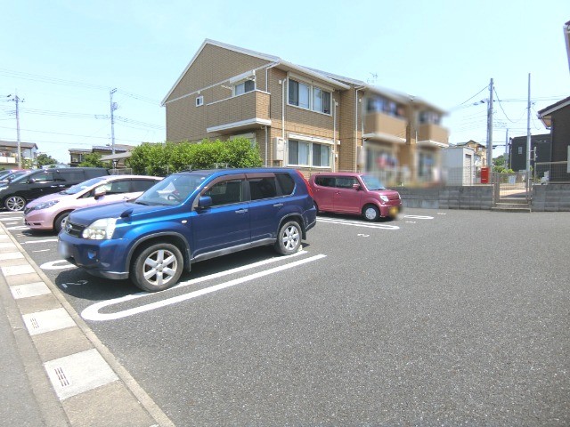 ��ʌ�����s�厚�ΐ_�̃A�p�[�g�̒��ԏ�