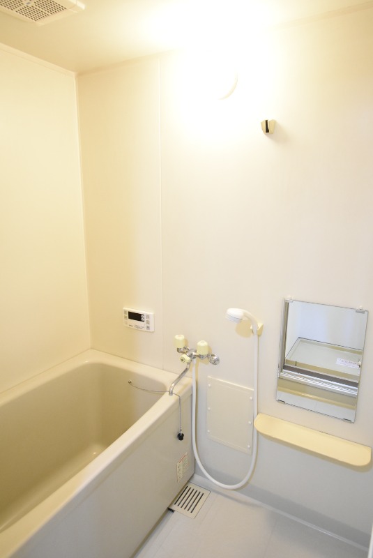 ��ʌ������s��ʖ�̃}���V�����̃o�X