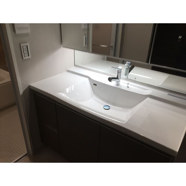 ��ʌ��������܎s�Y�a��k�Y�a�R���ڂ̃}���V�����̐��ʏ�