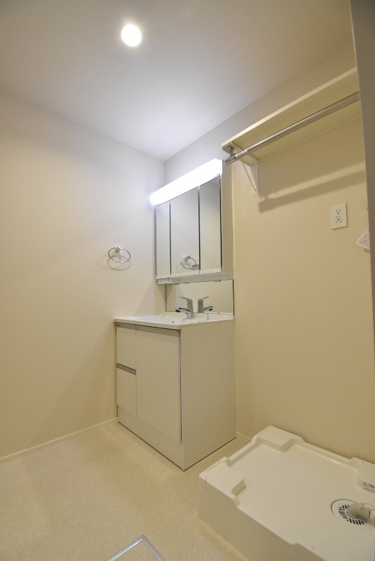 ��ʌ�����s�łS���ڂ̃}���V�����̂��̑�