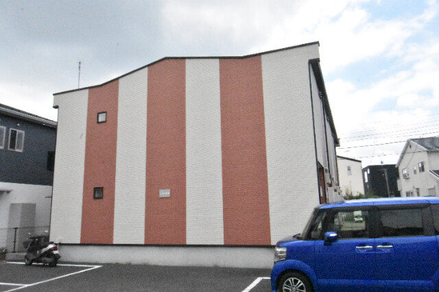 ��ʌ��k�����S�ɓޒ������j�P���ڂ̃A�p�[�g�̌����O��