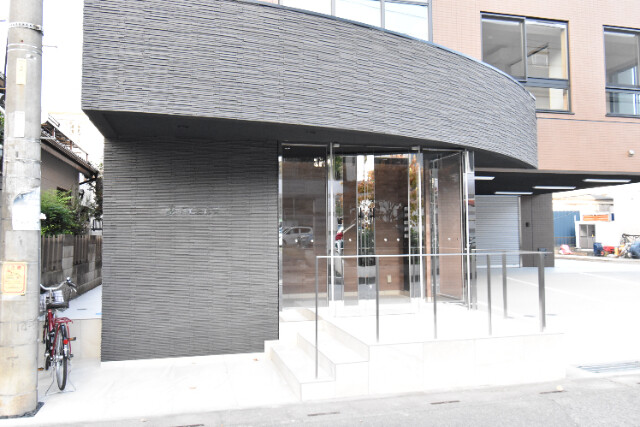 ��ʌ�����s������S���ڂ̃}���V�����̃G���g�����X