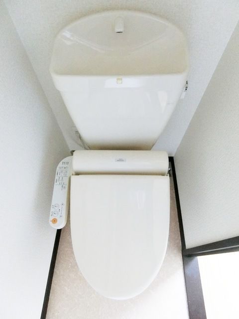 ��ʌ��k�����S�ɓޒ������j�P���ڂ̃A�p�[�g�̃g�C��