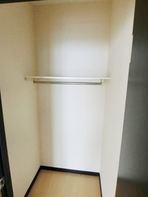 ��ʌ��k�����S�ɓޒ������j�P���ڂ̃A�p�[�g�̎��[