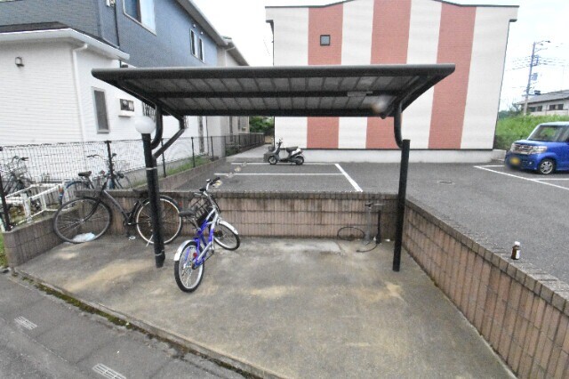 ��ʌ��k�����S�ɓޒ������j�P���ڂ̃A�p�[�g�̂��̑�