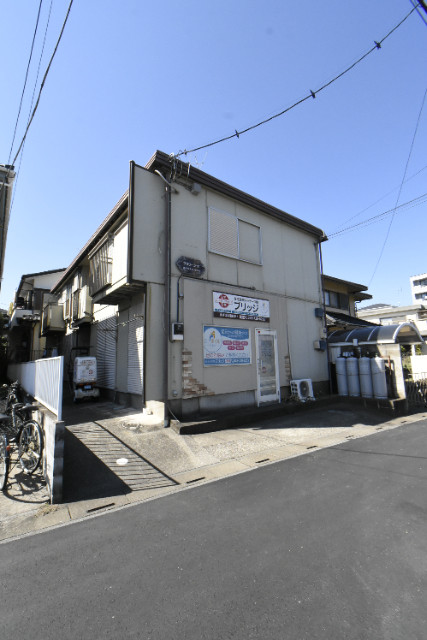 ��ʌ��@�c�s�@�c�P����277�̃A�p�[�g�̌����O��