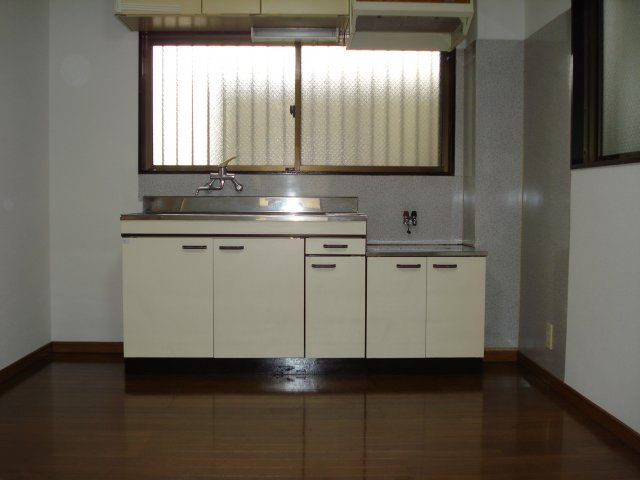 ��ʌ������s�����Q���ڂ̃}���V�����̃L�b�`��