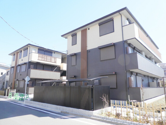 ��ʌ�����s���L�Q���ڂ̃A�p�[�g�̌����O��