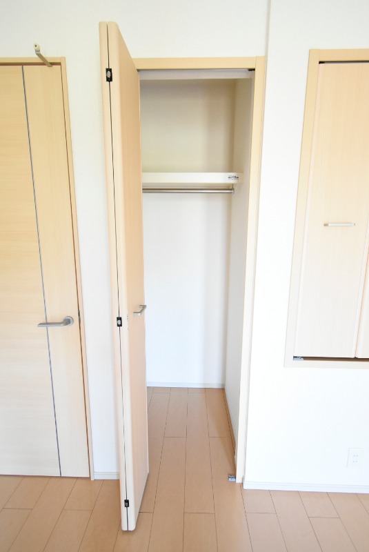 ��ʌ��k�����S�ɓޒ��厚�����̃A�p�[�g�̎��[