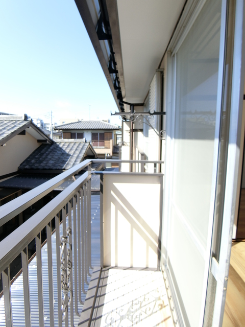 ��ʌ�����s�㒬�P���ڂ̃A�p�[�g�̃o���R�j�[