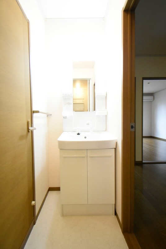 ��ʌ��������܎s�΋擌�Y�a�R���ڂ̃A�p�[�g�̐��ʏ�