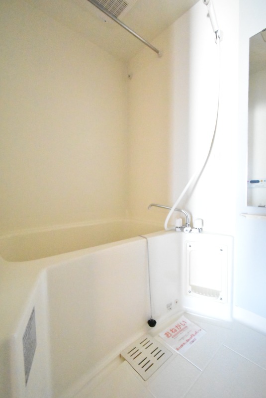 ��ʌ��������܎s�΋�厚�����̃A�p�[�g�̃o�X