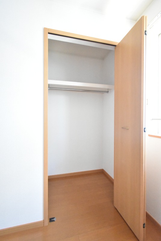 ��ʌ��������܎s�΋�厚�����̃A�p�[�g�̎��[