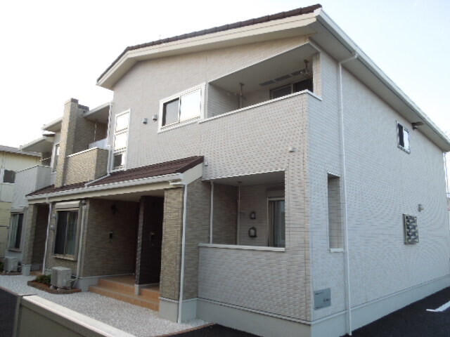 ��ʌ�����s�厚���61-2�̃A�p�[�g�̌����O��