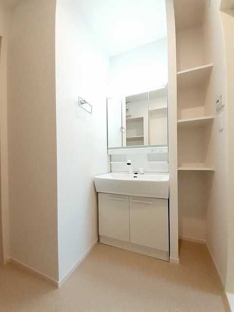 ��ʌ��@�c�s���m�؂Q���ڂ̃A�p�[�g�̐��ʏ�