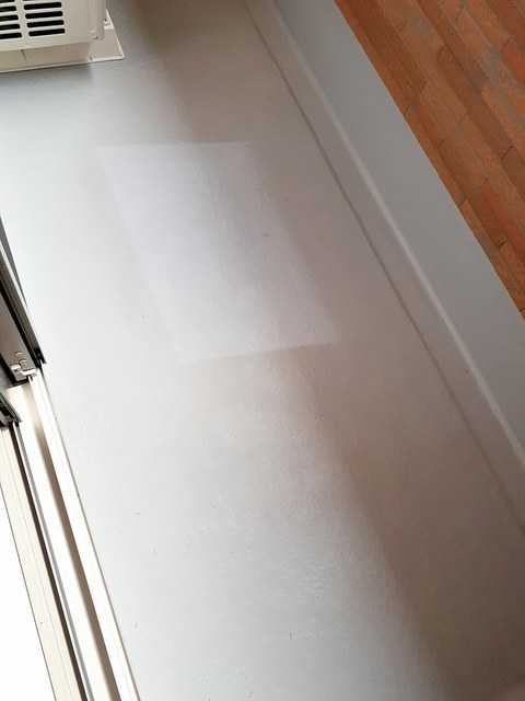 ��ʌ��@�c�s���m�؂Q���ڂ̃A�p�[�g�̃o���R�j�[