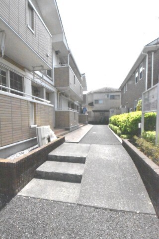 ��ʌ��������܎s�΋�{�{�Q���ڂ̃A�p�[�g�̃G���g�����X