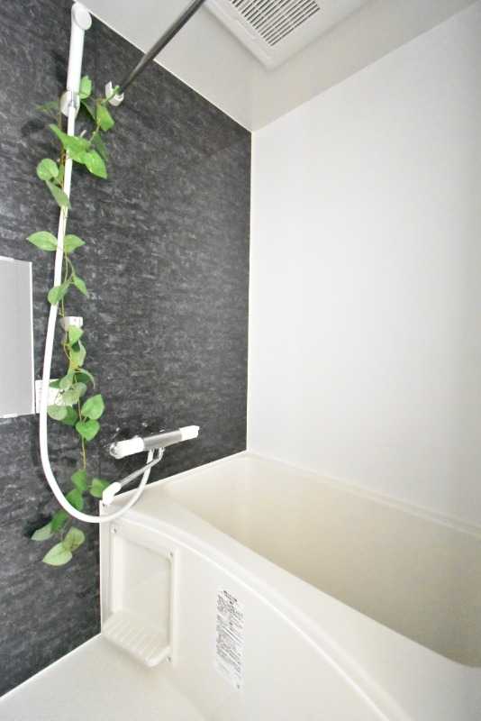 ��ʌ��������܎s�Y�a���ՂQ���ڂ̃}���V�����̃o�X