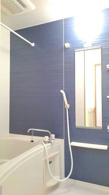 ��ʌ��������܎s��΋�{���Q���ڂ̃}���V�����̃o�X