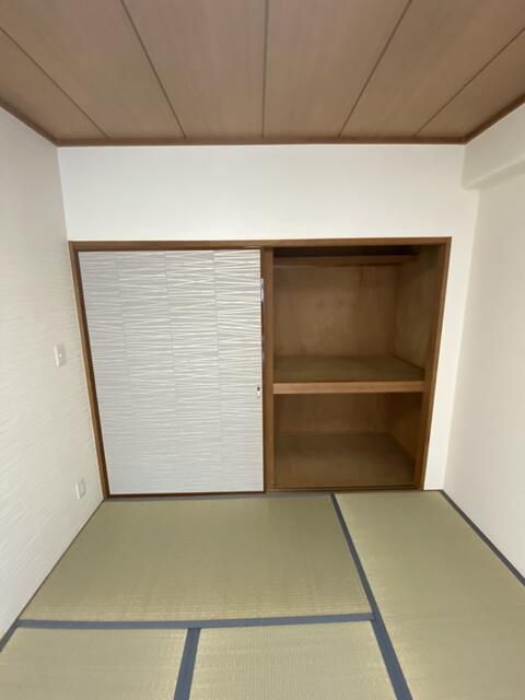 ��ʌ������s�h���R���ڂ̃}���V�����̎��[