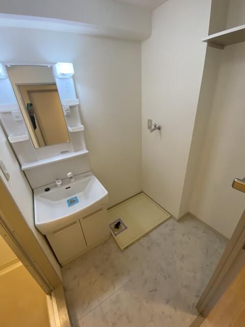 ��ʌ������s�h���R���ڂ̃}���V�����̐��ʏ�