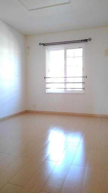 ��ʌ��������܎s��΋�{���Q���ڂ̃A�p�[�g�̋��ԁE���r���O