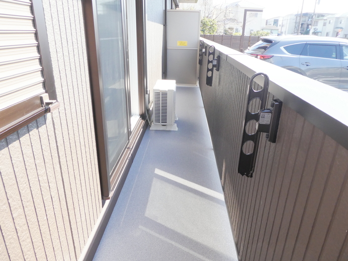 ��ʌ�����s���L�Q���ڂ̃A�p�[�g�̃o���R�j�[